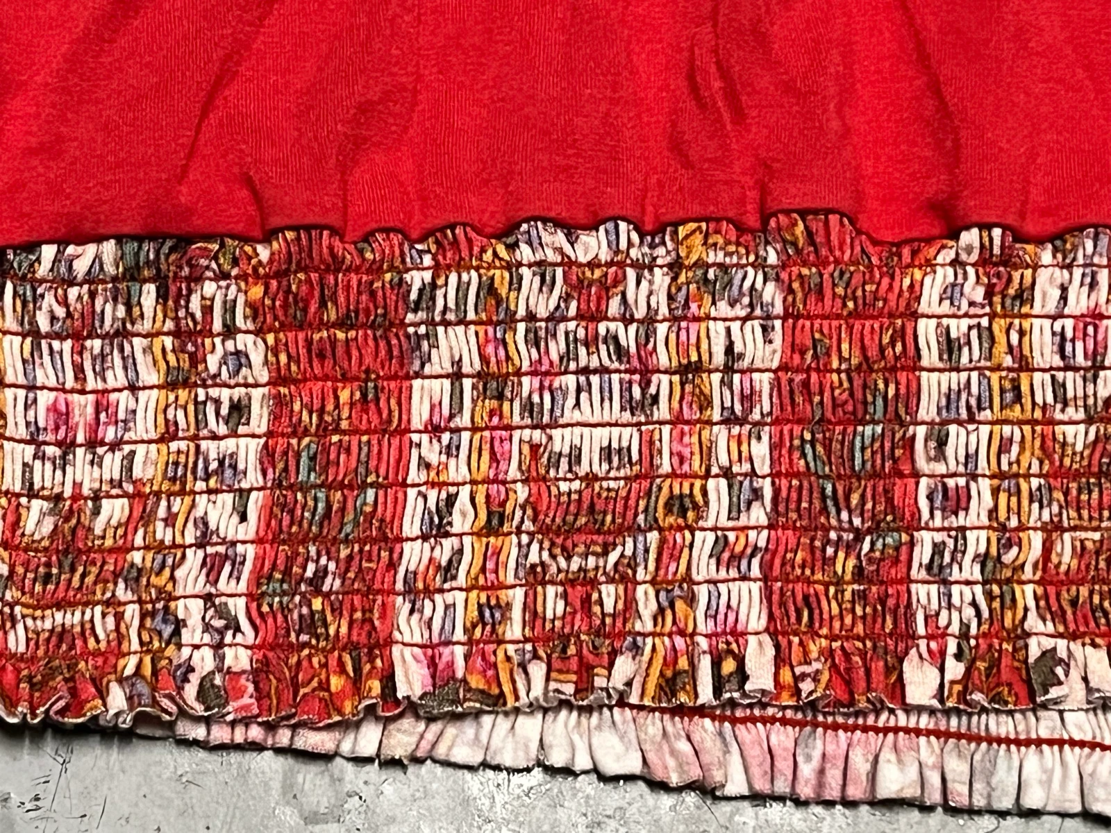 Rode bedrukte asymmetrische T-shirt – photo 20